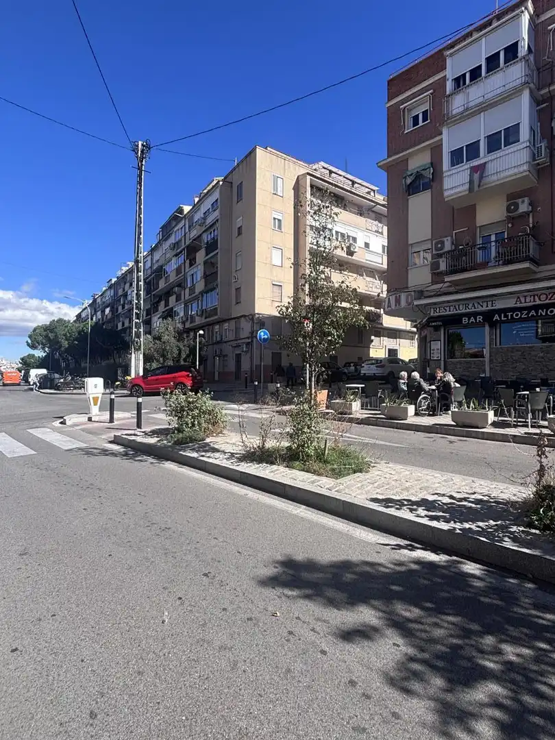 Außenansicht von Wohnung zum Verkauf in Madrid mit Klimaanlage, Heizung und Parkett