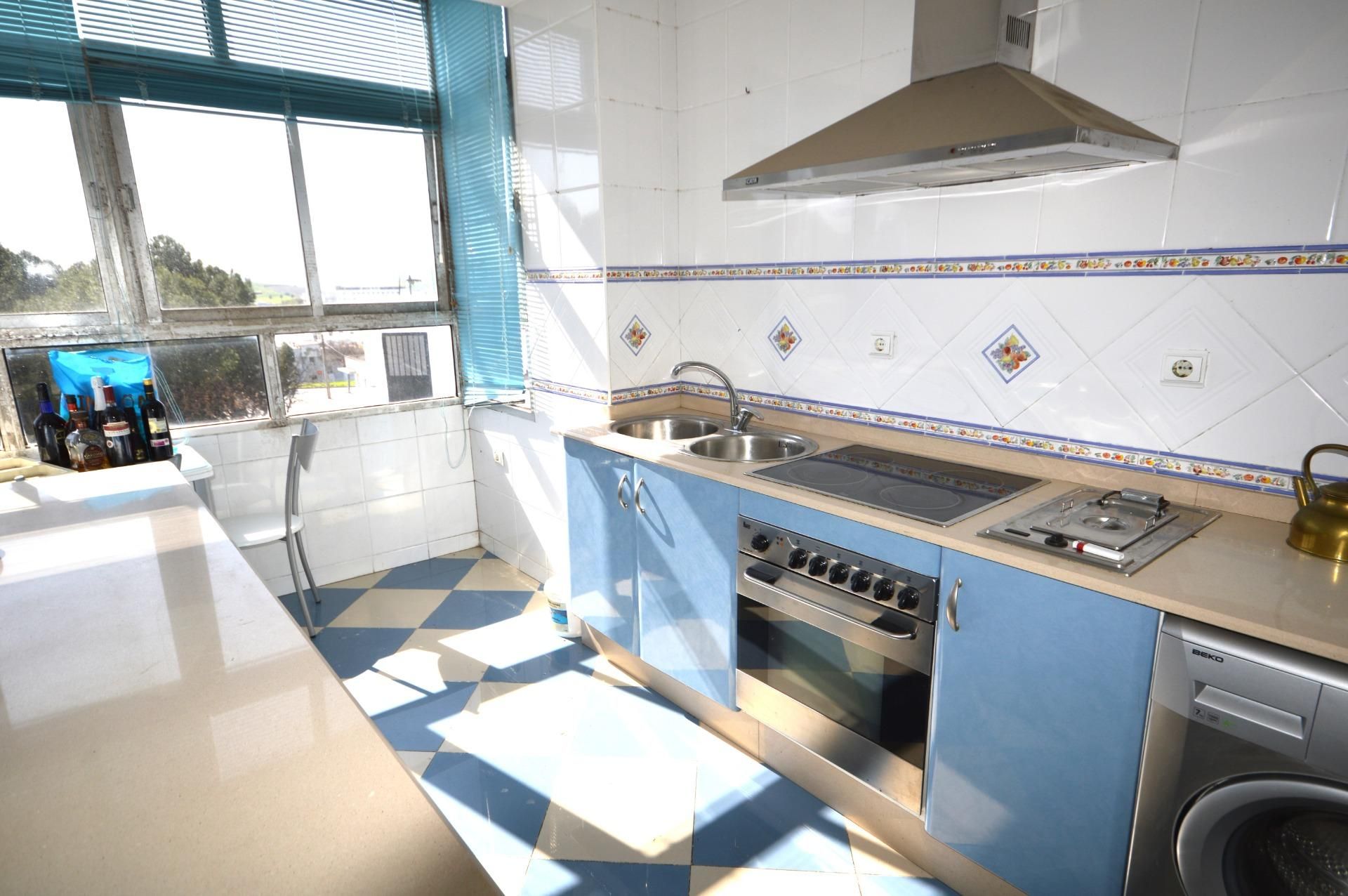 Kitchen of House or chalet for sale in Jerez de la Frontera  with Air Conditioner, Private garden and Parquet flooring