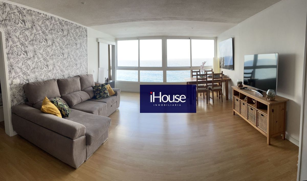 Sala d'estar de Pis de lloguer en Los Realejos amb Moblat