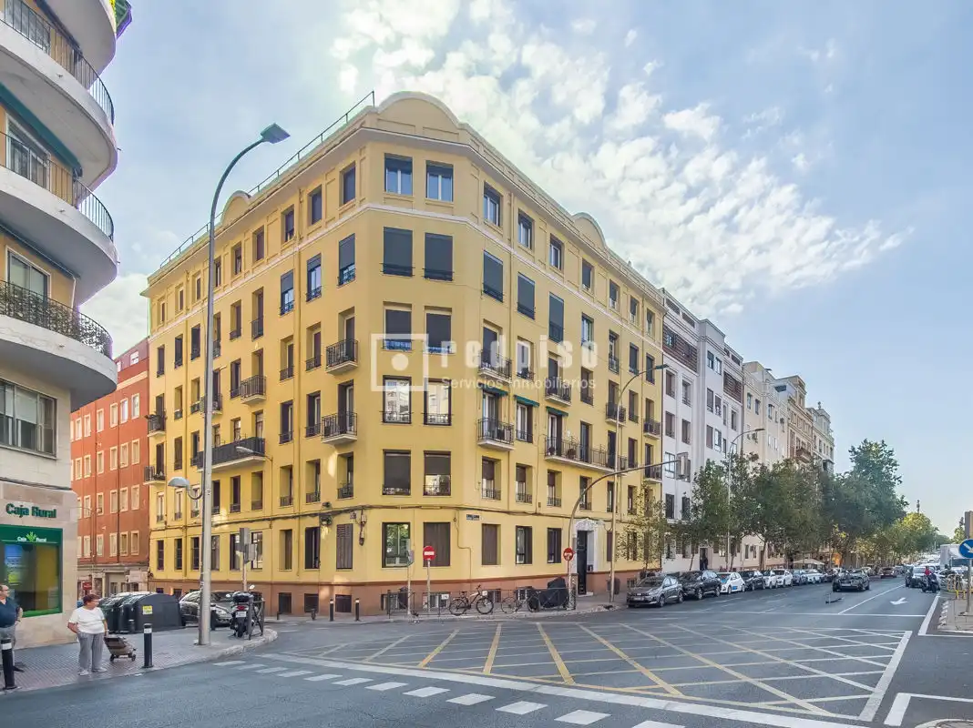 Piso con ascensor en venta en del Doctor Esquerdo