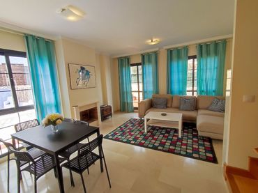 Villa con piscina in affitto a Calle Plumaria