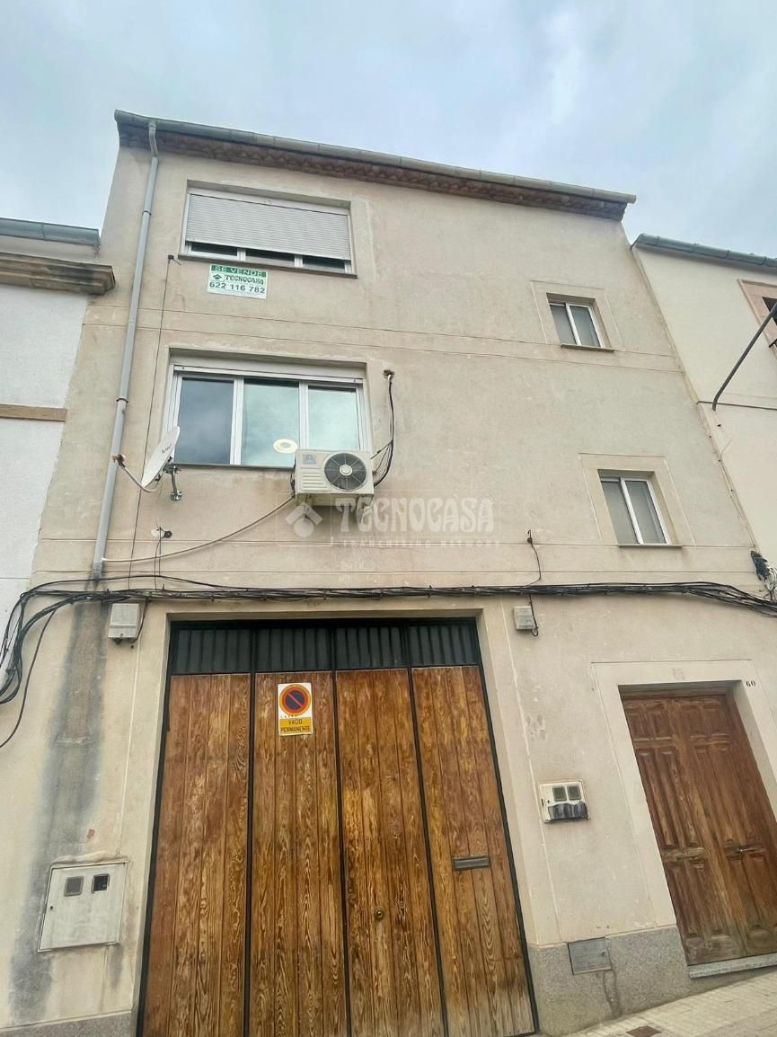 Exterior view of Single-family semi-detached for sale in Úbeda  with Air Conditioner, Heating and Terrace
