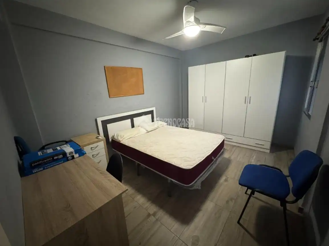 Bedroom of Flat for sale in Sevilla  with Air Conditioner