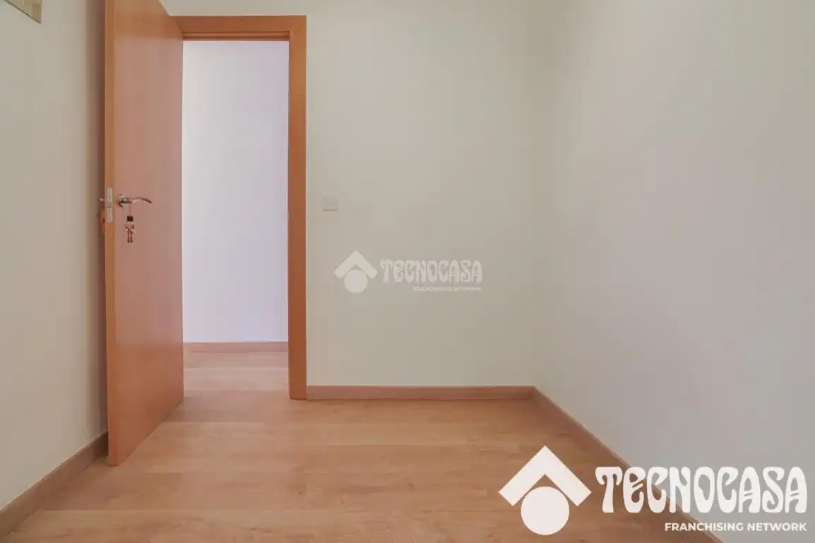 Habitación de Piso en venta en Santa Coloma de Gramenet con Aire acondicionado, Parquet y Terraza