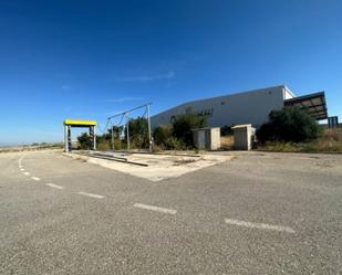 Vista exterior de Nau industrial de lloguer en Cervera