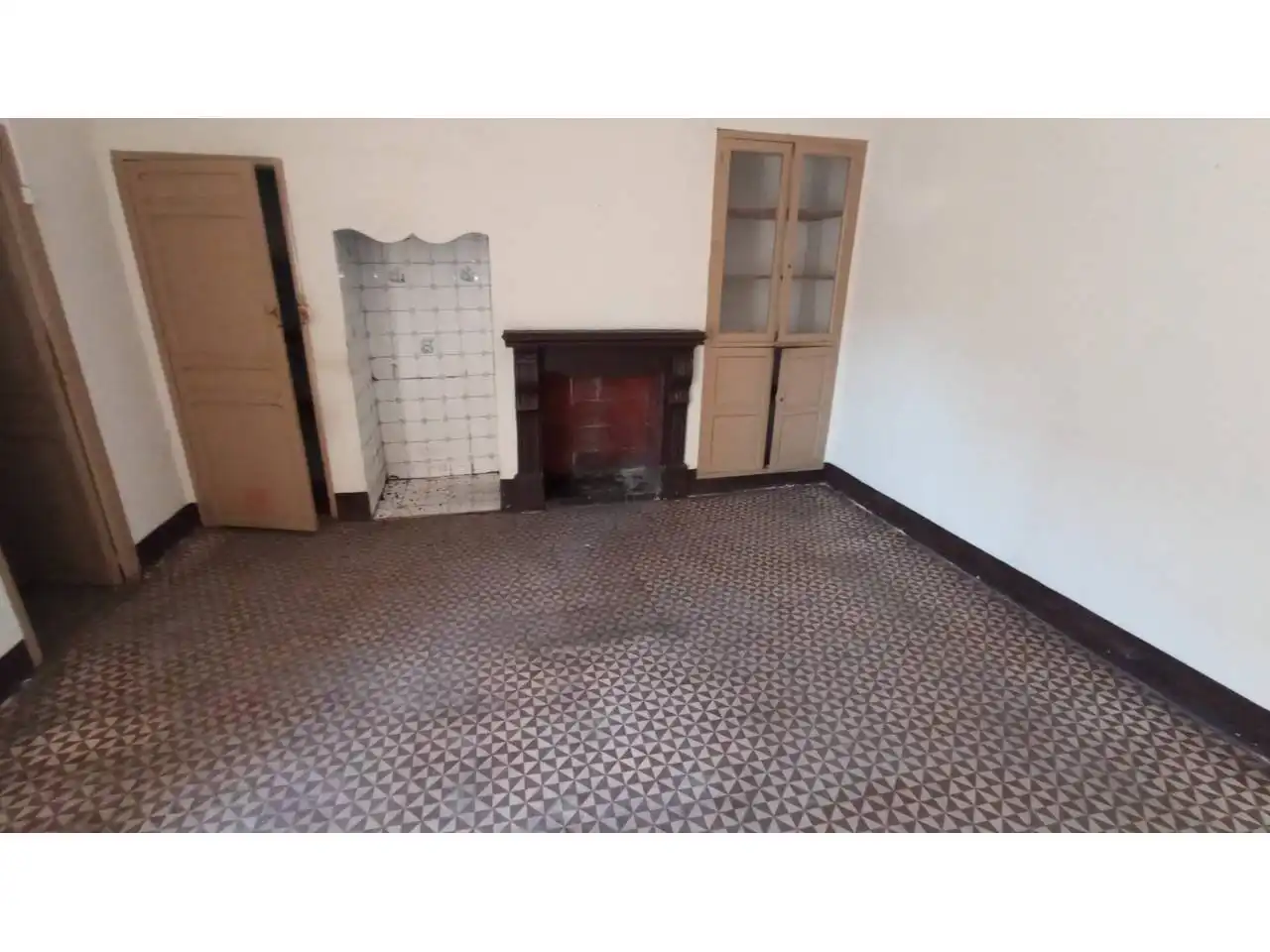 Houses for sale in Calle CAMPOAMOR, Centro