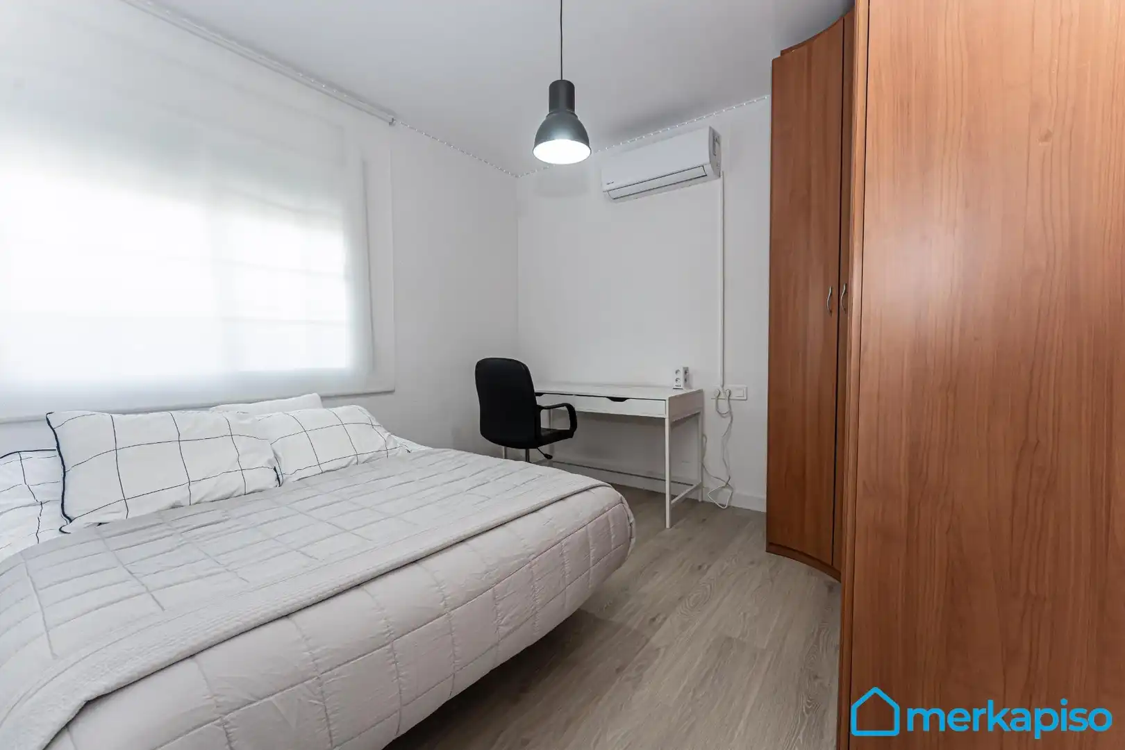 Habitación de Casa o chalet en venta en Viladecans con Piscina comunitaria