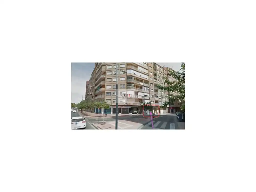 Garage zum Verkauf in Casco Antiguo