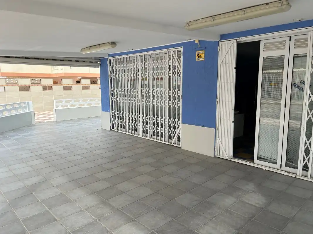 Local comercial en venda a Carrer M. Sanchis Guarner, imagen 26