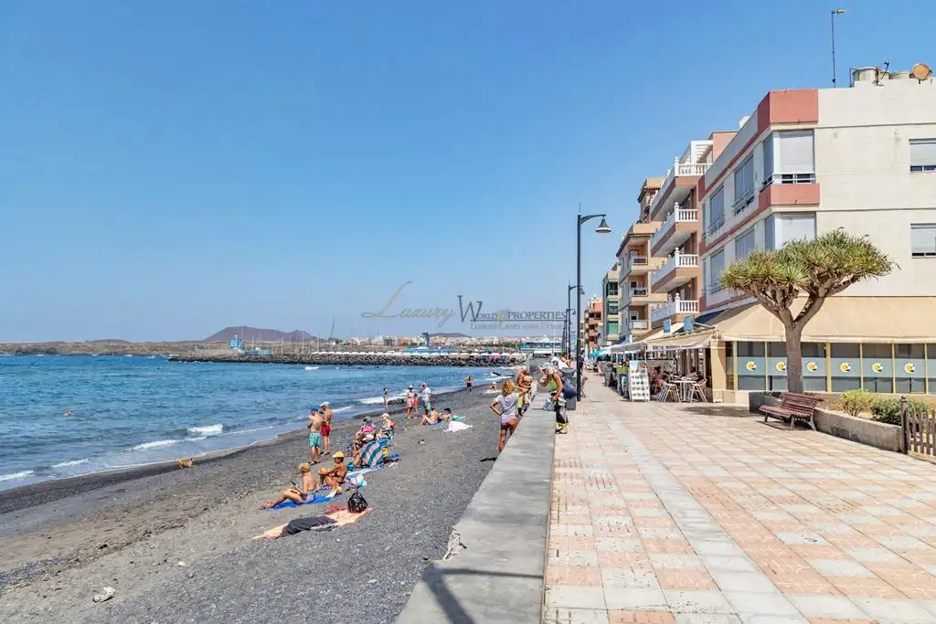 Vista exterior de Apartament en venda en Arona amb Moblat