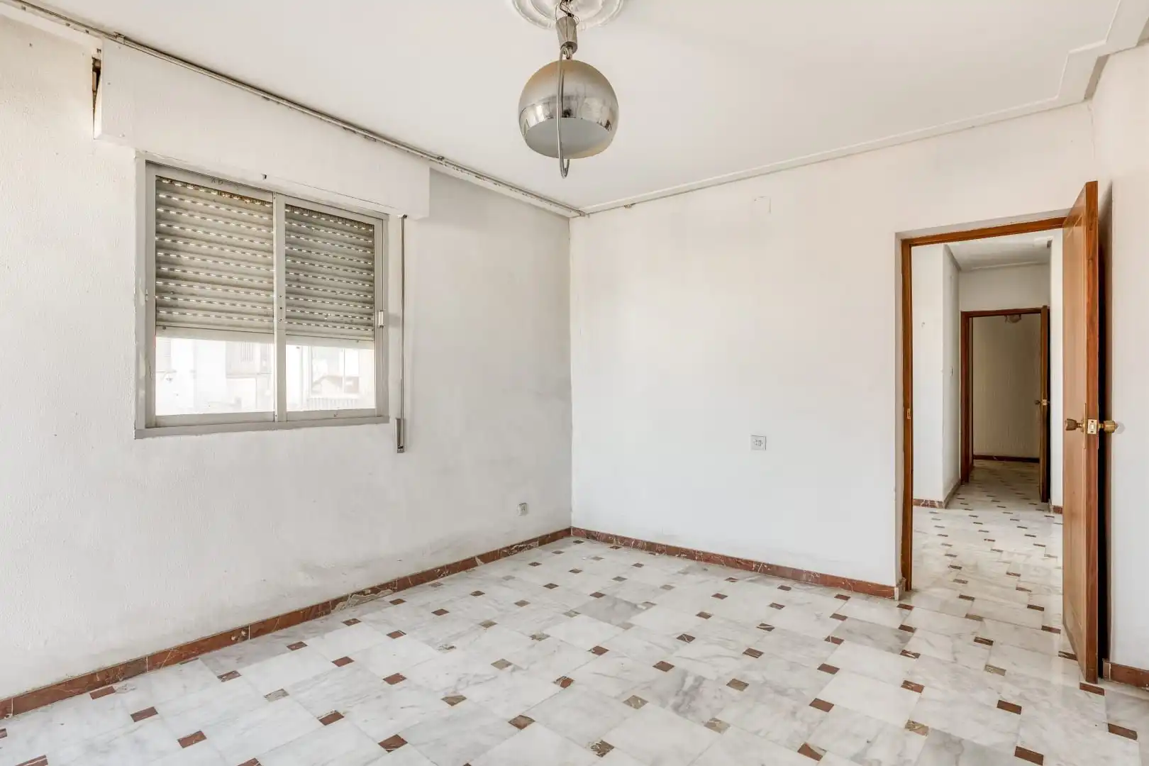 Piso en venta en Linares con Terraza y Balcón