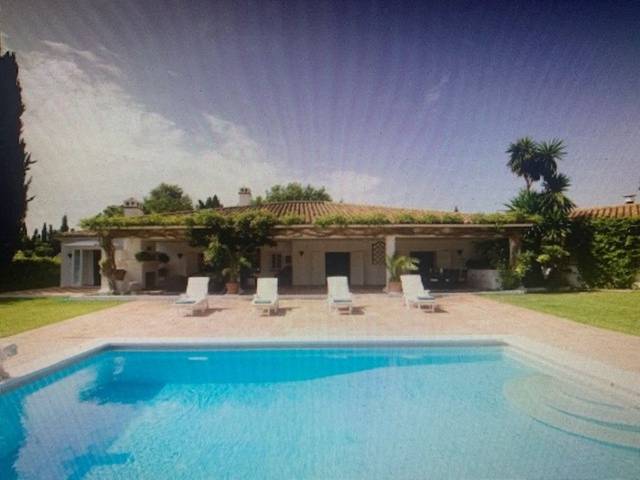 Casa-chalet en Venta en Casasola