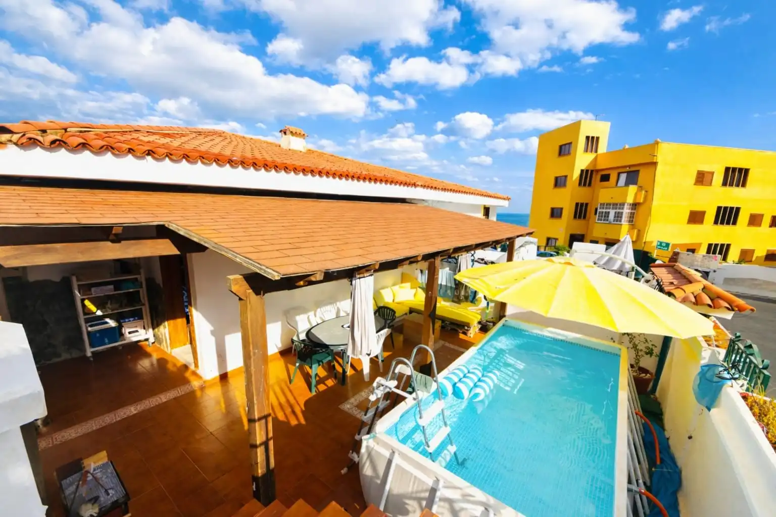 Piscina de Casa adosada en venda en Candelaria amb Aire condicionat, Terrassa i Forn