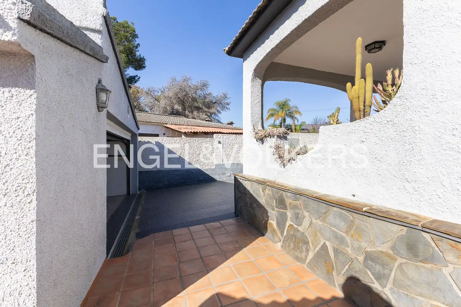 Exterior view of Houses for sale in Paterna  with Air Conditioner, Heating and Private garden