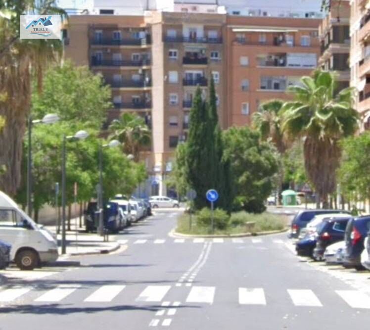 Vista exterior de Piso en venta en  Valencia Capital con Balcón