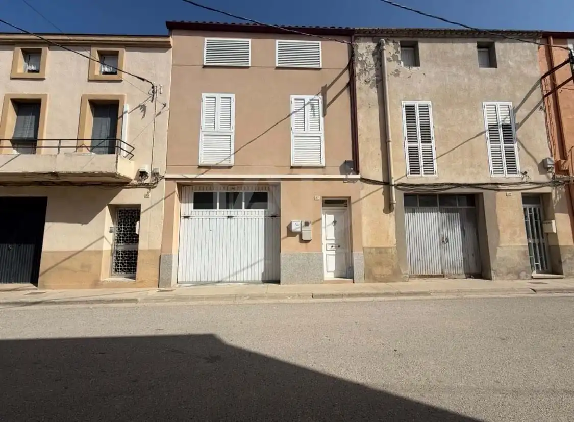 Vista exterior de Casa o chalet en venta en Ivars d'Urgell con Calefacción y Terraza