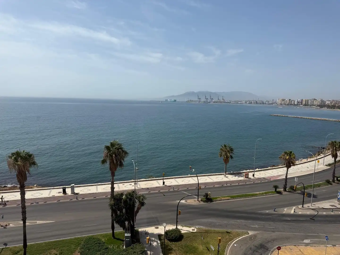Exterior view of Flat for rent in Málaga  with Air Conditioner, Heating and Furnished