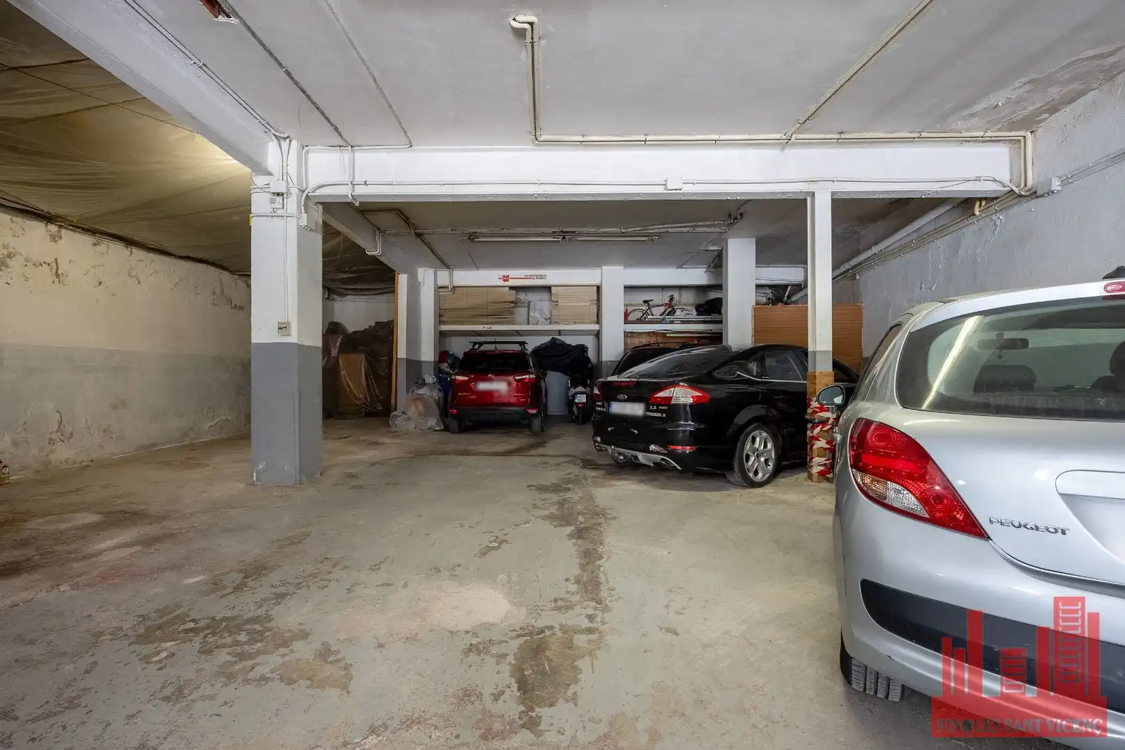 Parking de Casa o chalet en venta en Sant Vicenç Dels Horts con Aire acondicionado, Calefacción y Terraza
