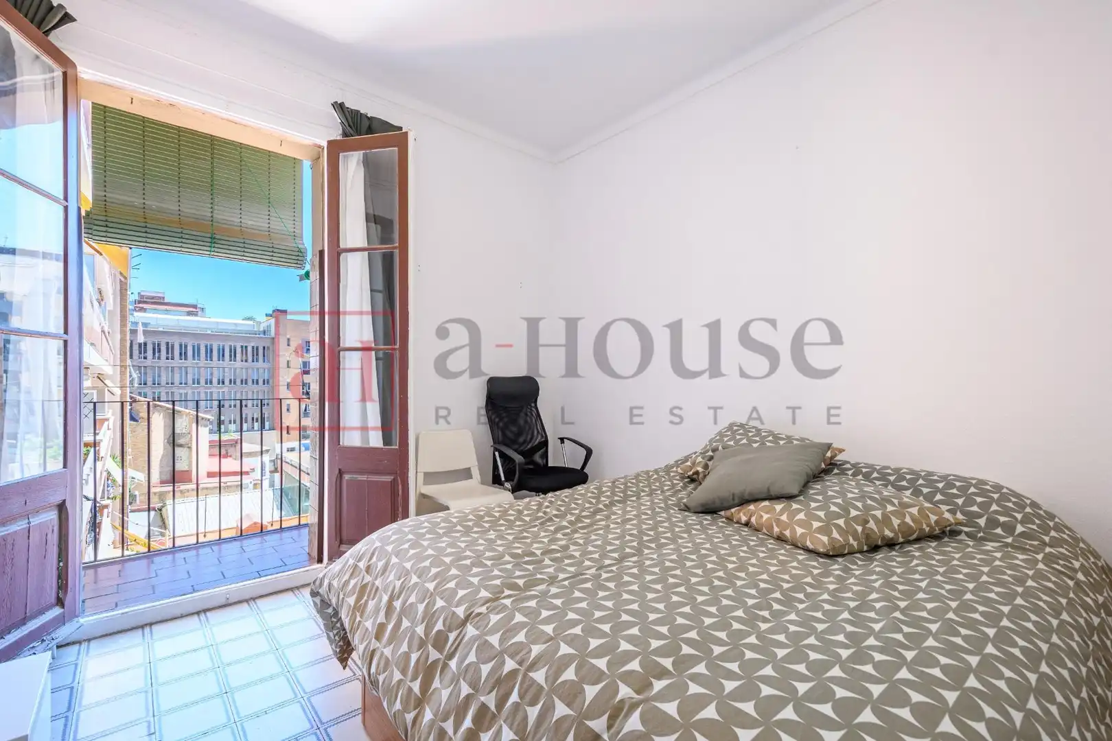 Wohnung mit Terrasse zum Verkauf in Carrer de València, imagen 15