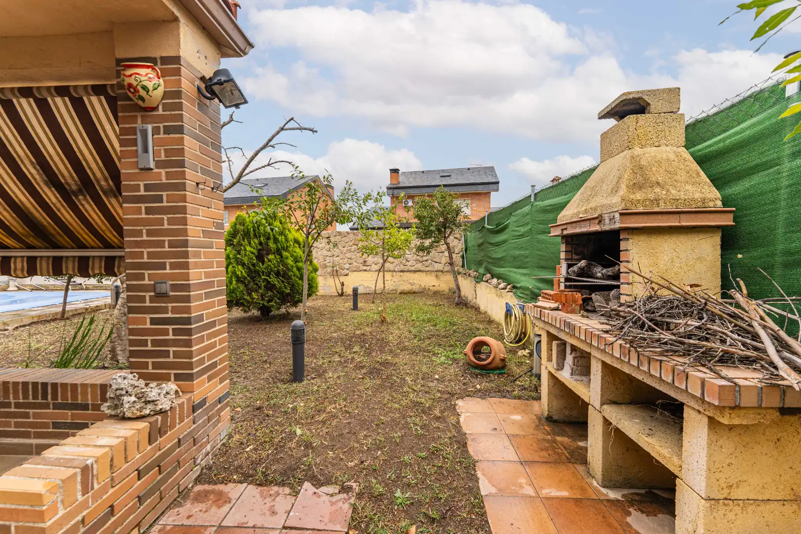 Terrassa de Casa o xalet en venda en Serranillos del Valle amb Aire condicionat, Calefacció i Jardí privat