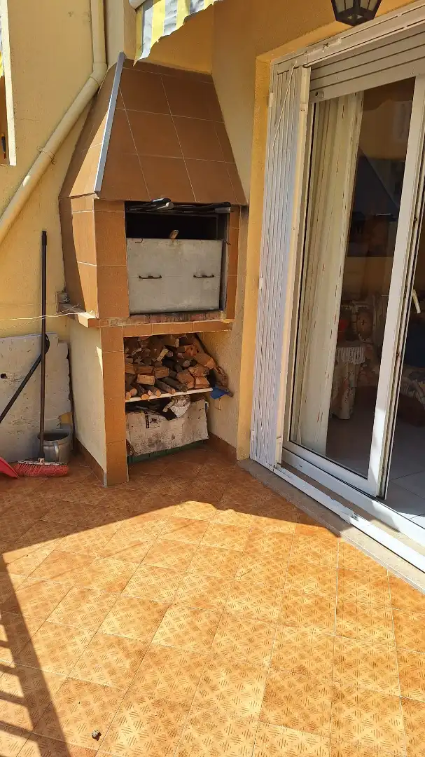 Terrasse von Einfamilien-Reihenhaus zum Verkauf in Torredembarra mit Heizung, Privatgarten und Terrasse