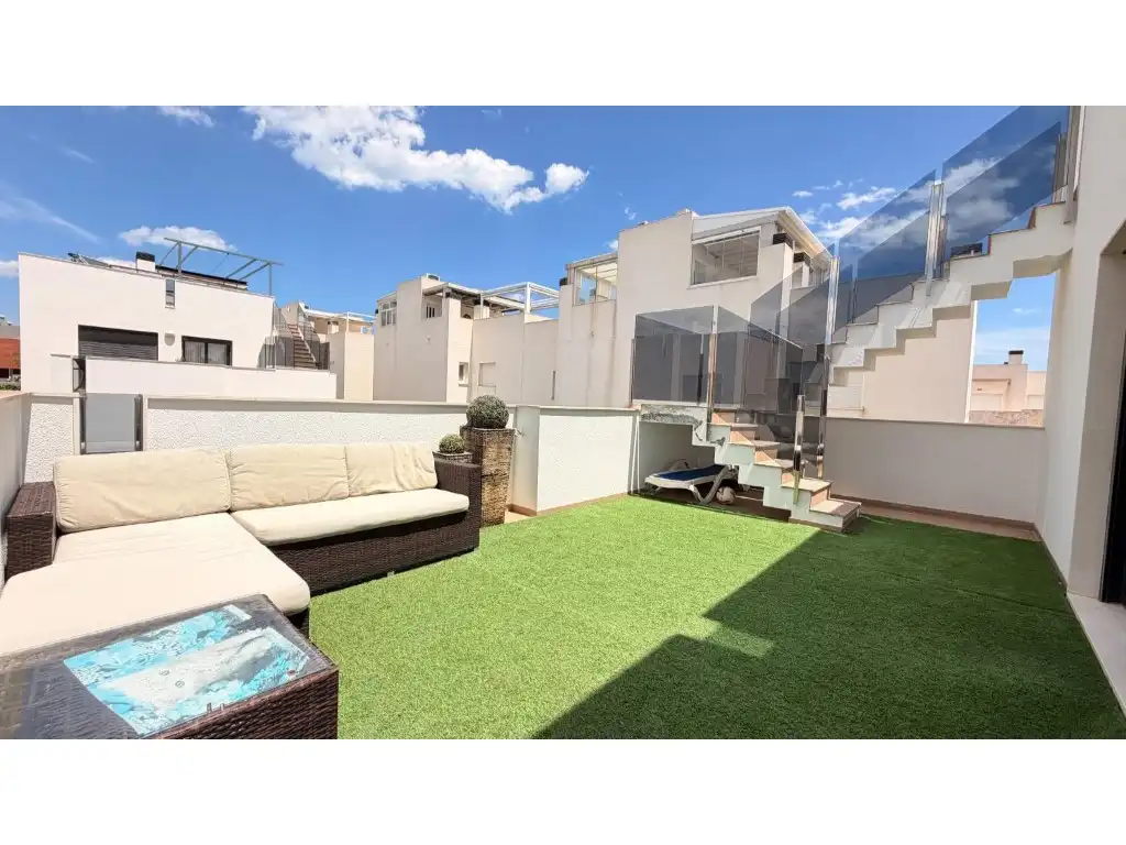 House with pool for sale in Calle Maite Pagazaurtundua Ruiz, imagen 36