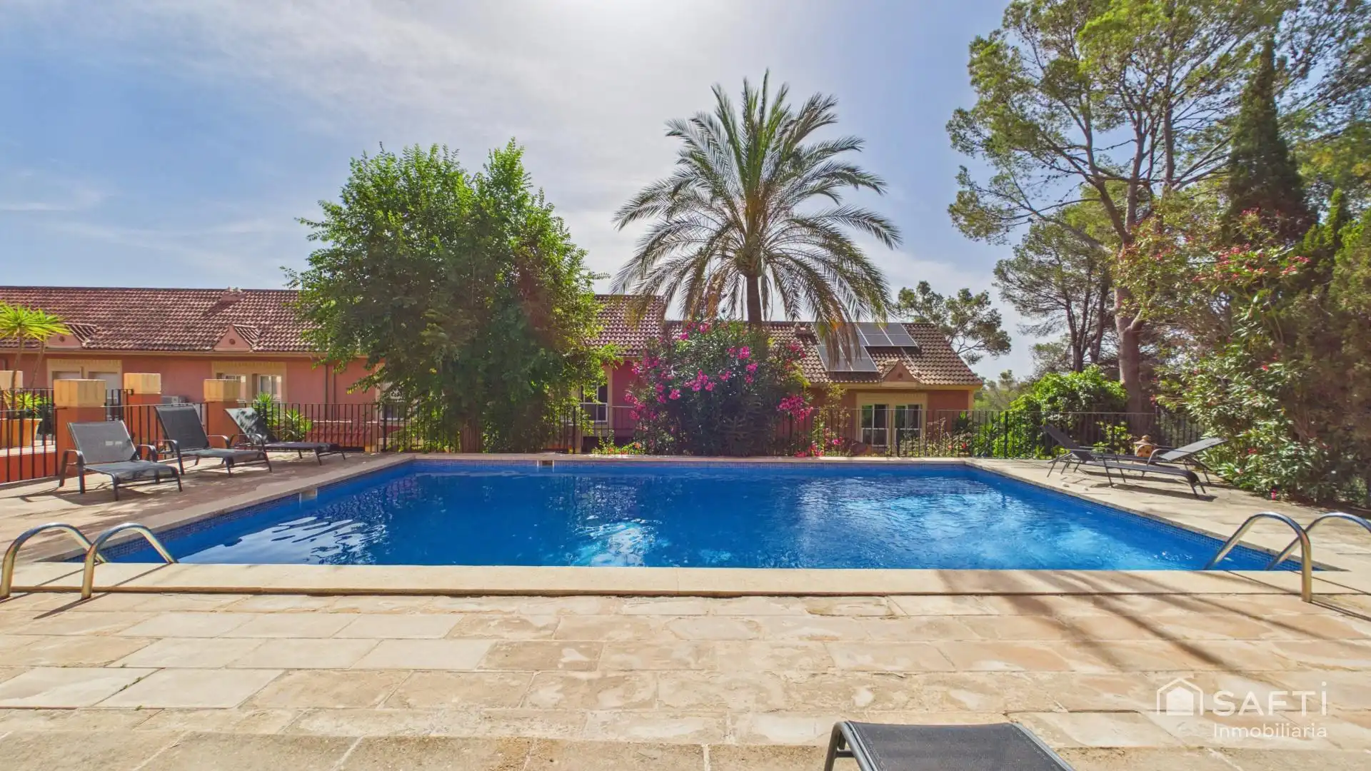 Swimming pool of Detached homes for sale in Calvià  with Air Conditioner, Terrace and Balcony