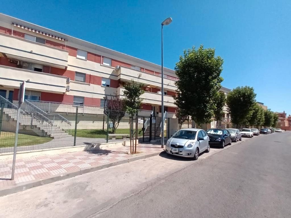 Vista exterior de Piso en venta en Tomares con Trastero