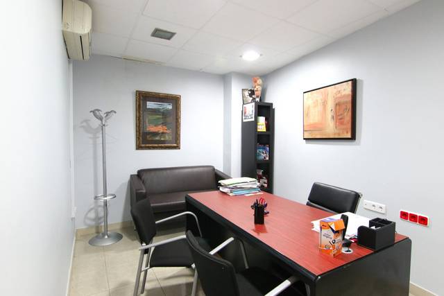 Oficina en Venta en Barri del Centre