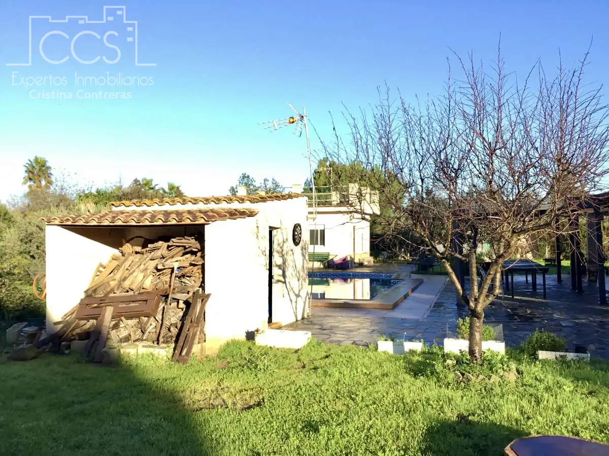 Jardí de Casa o xalet en venda en Sevilla amb Aire condicionat, Traster i Piscina