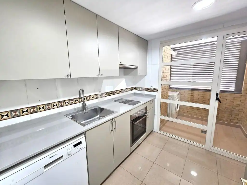 Cocina de Piso de alquiler en Madrid con Aire acondicionado, Calefacción y Trastero