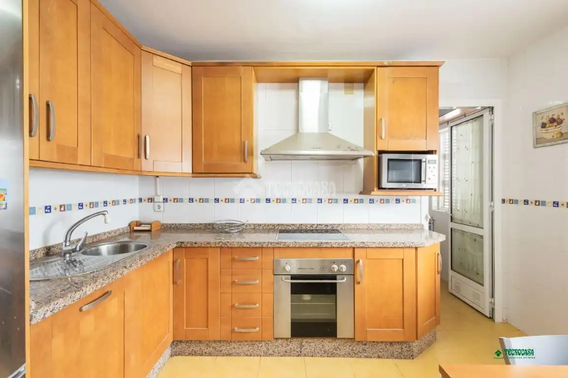 Kitchen of Flat for sale in Almería  with Air Conditioner