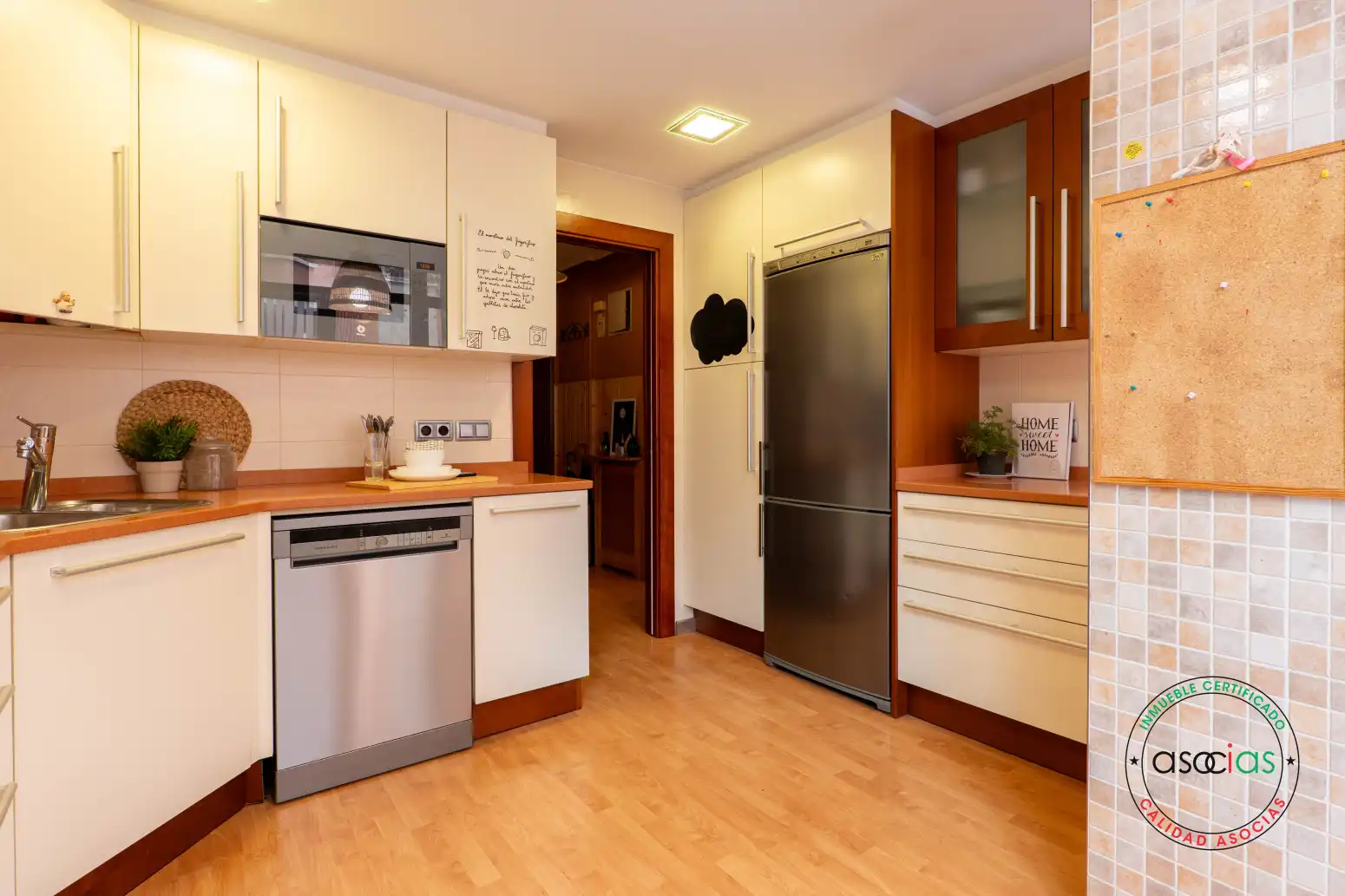 Küche von Wohnung zum Verkauf in Gijón  mit Heizung, Parkett und Abstellraum