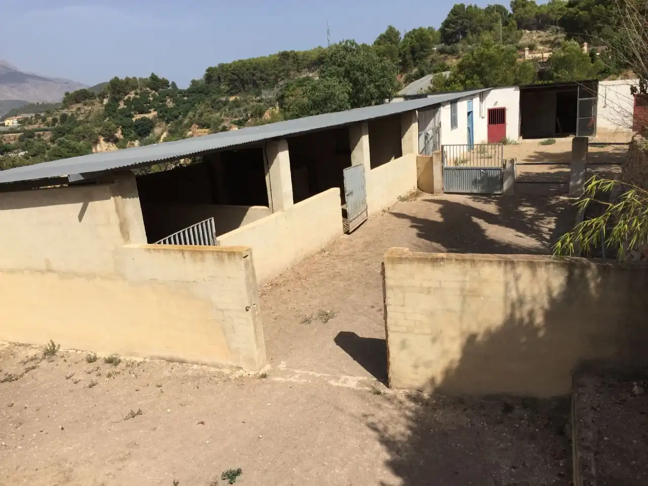 Vista exterior de Casa o chalet en venta en Polop con Aire acondicionado, Jardín privado y Terraza