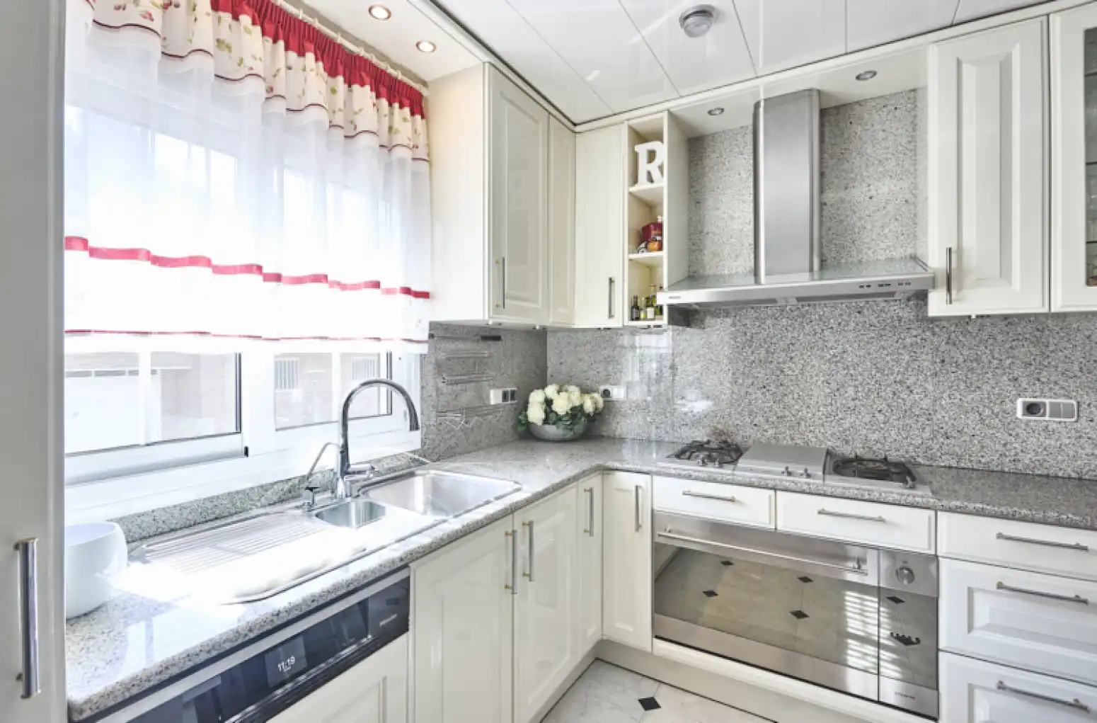 Cocina de Casa o chalet en venta en Monistrol de Montserrat con Aire acondicionado, Calefacción y Jardín privado