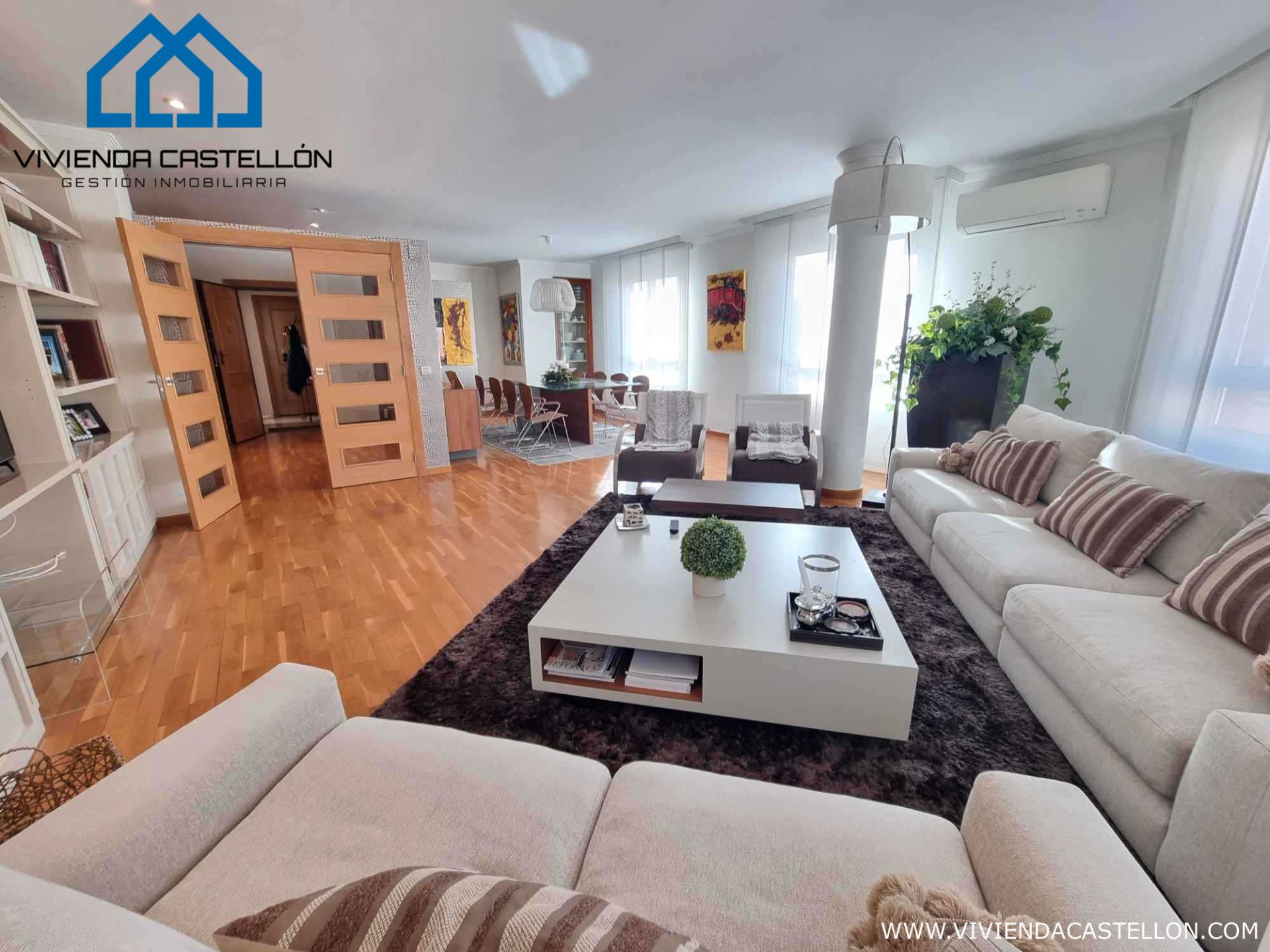 Sala d'estar de Dúplex en venda en Castellón de la Plana / Castelló de la Plana amb Aire condicionat, Calefacció i Parquet