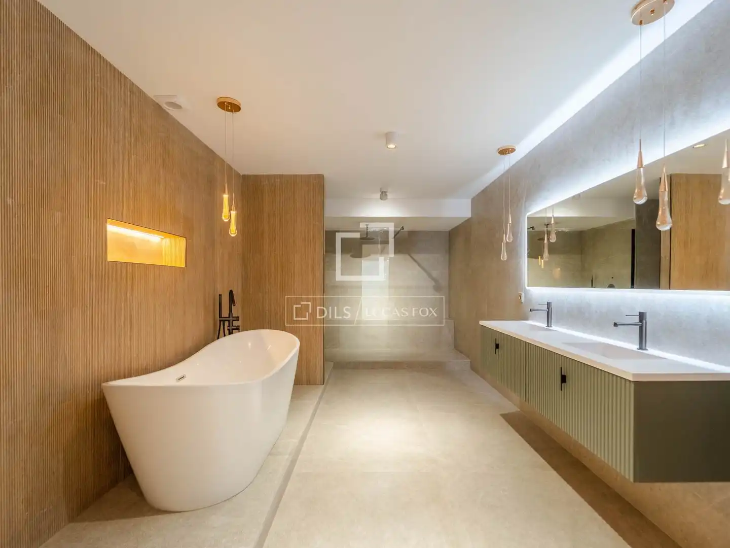 Bathroom of Houses for sale in Torrent  with Air Conditioner, Private garden and Terrace