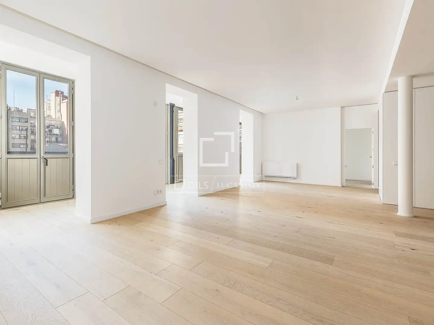 Appartamento con balcone in vendita a Eixample