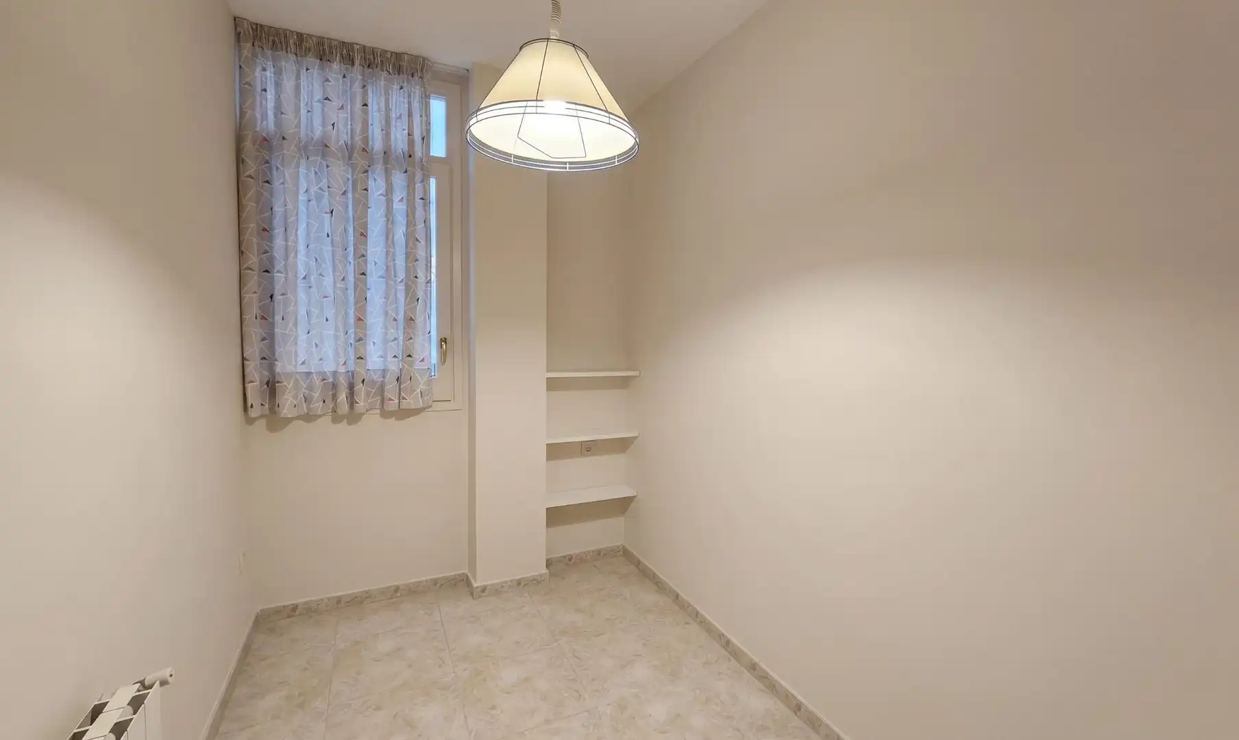Schlafzimmer von Wohnung zum Verkauf in Barcelona mit Heizung