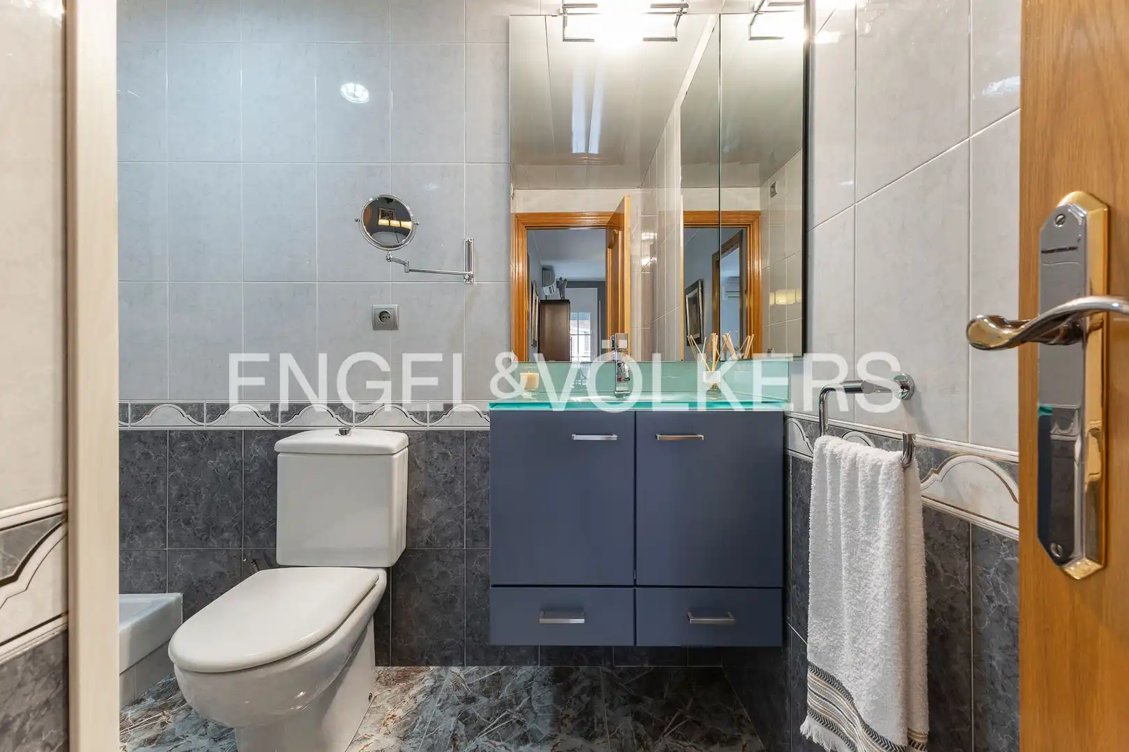 Baño de Casa o chalet en venta en Barcelona con Calefacción, Parquet y Balcón