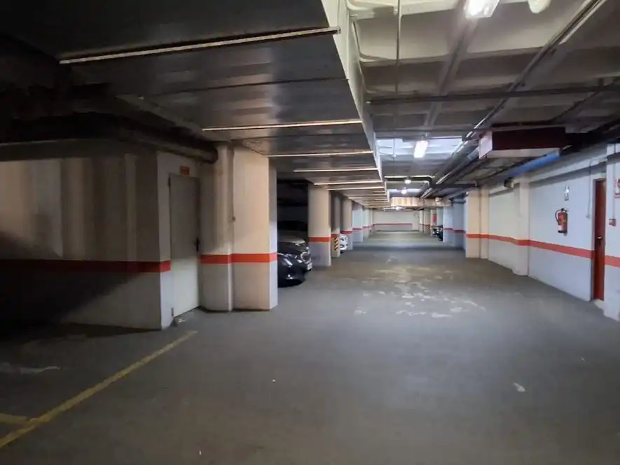 Parking de Piso en venta en Alicante / Alacant con Aire acondicionado y Terraza