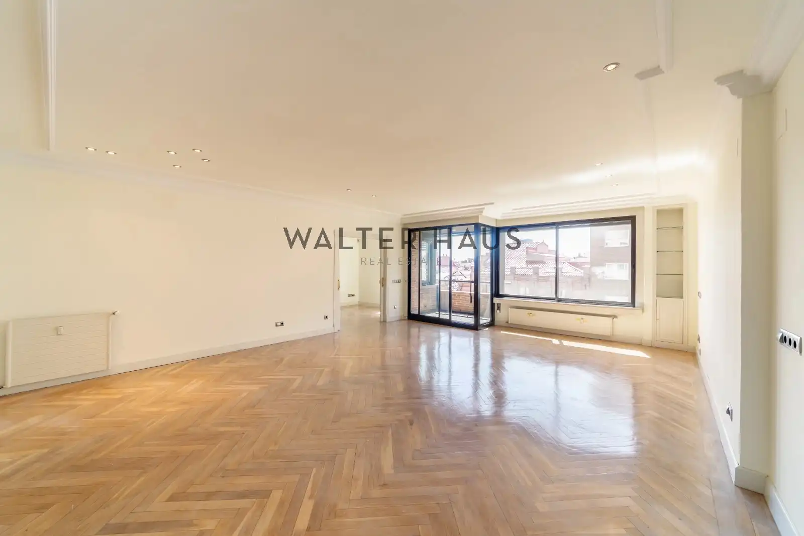 Exterior view of Flat for rent in Madrid  with Air Conditioner, Heating and Terrace