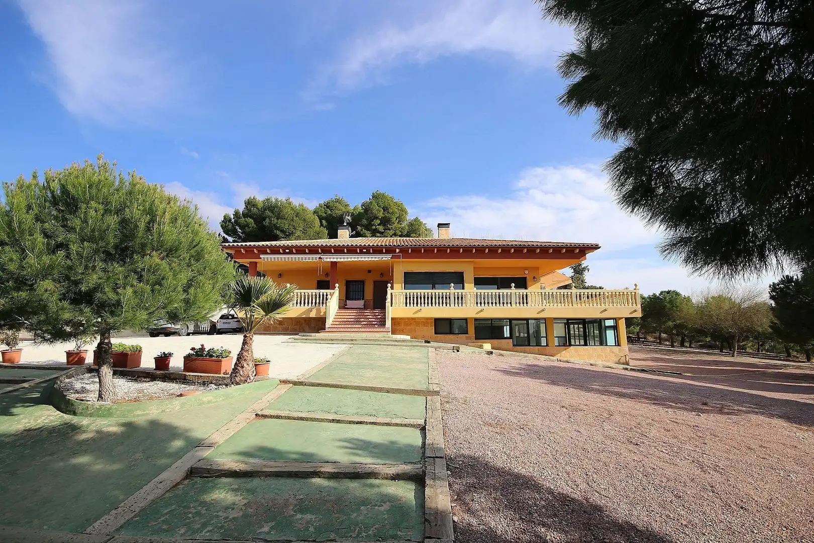Vista exterior de Casa o xalet en venda en Petrer