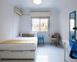 Bedroom of Flat to share in  Madrid Capital  with Air Conditioner, Heating and Terrace