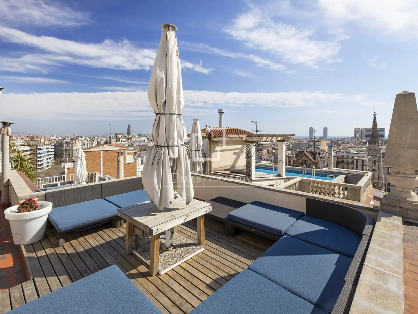 Àtic amb piscina en venda a Eixample, imagen 5