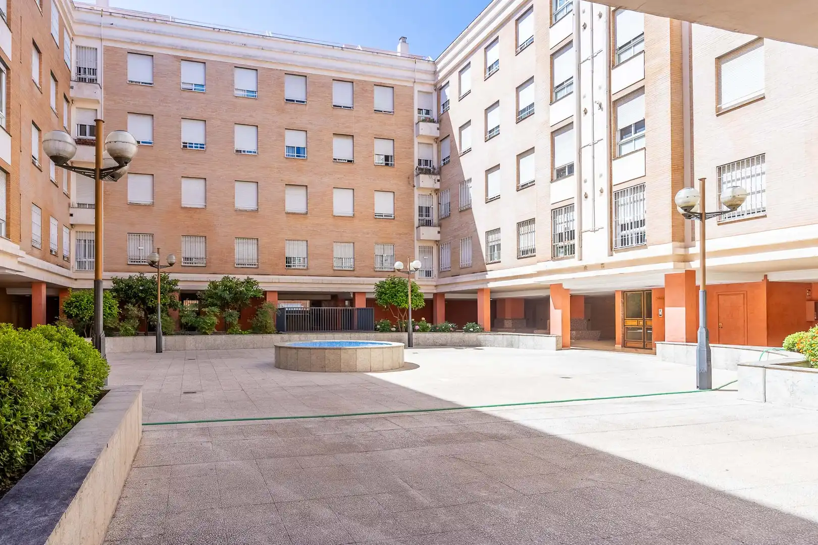 Exterior view of Flat for sale in Sevilla  with Air Conditioner, Heating and Storage room