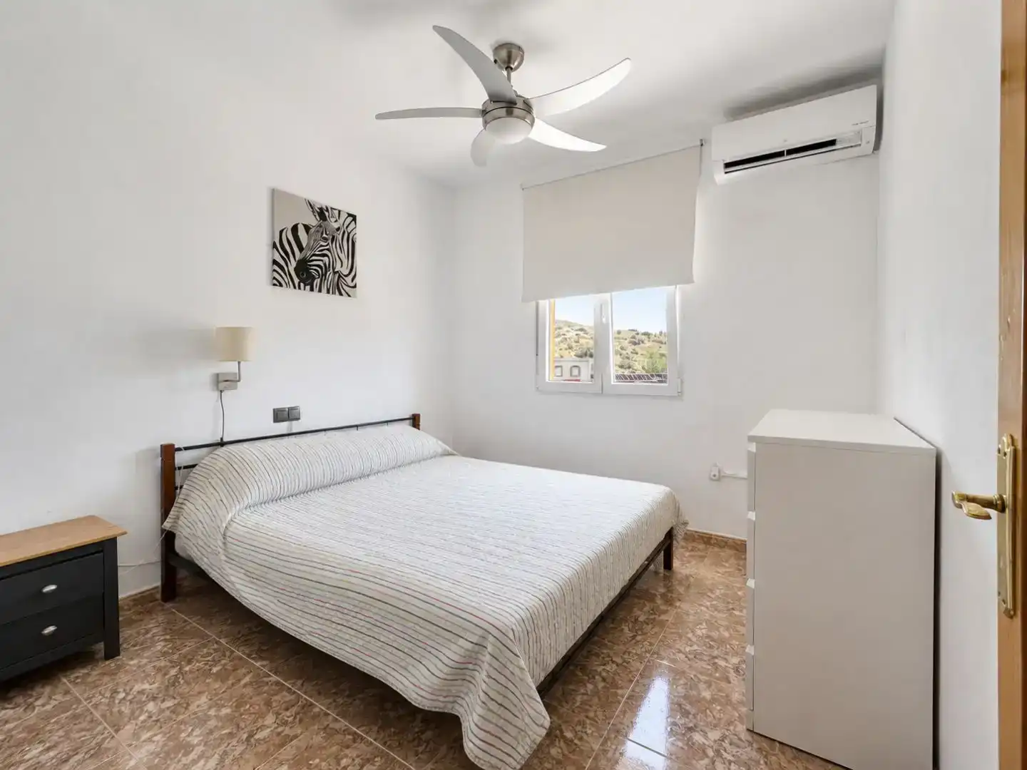 Habitación de Casa adosada en venta en Benahadux, Almería
