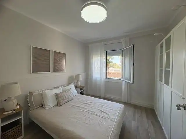Bedroom of Flat for sale in Barcelona