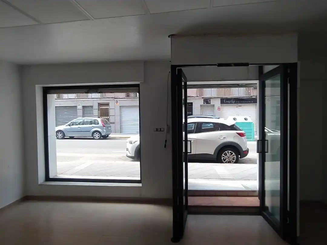 Local de alquiler en Elche / Elx con Amueblado