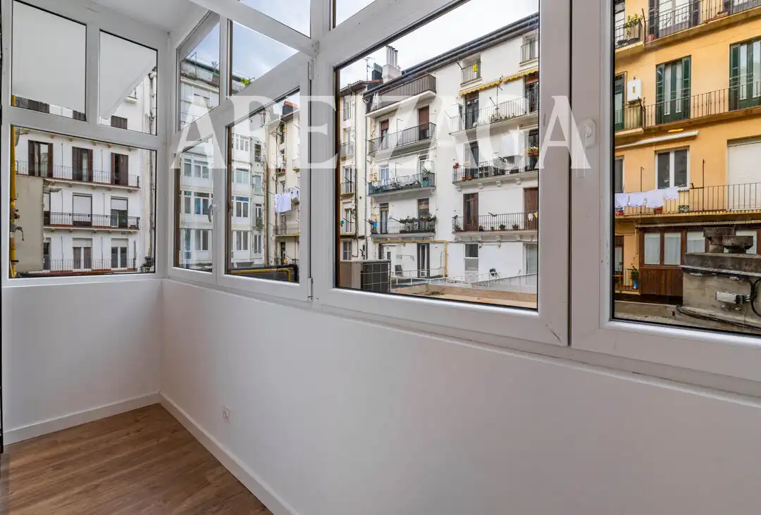 Bedroom of Flat for sale in Donostia - San Sebastián   with Heating, Terrace and Balcony